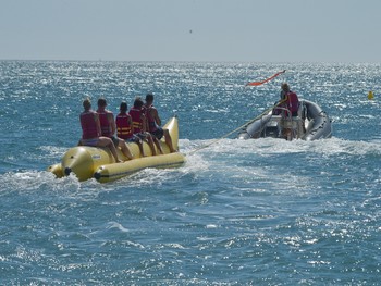 des activités nautiques pour tous les goûts au camping le Palmira Beach Valras Plage